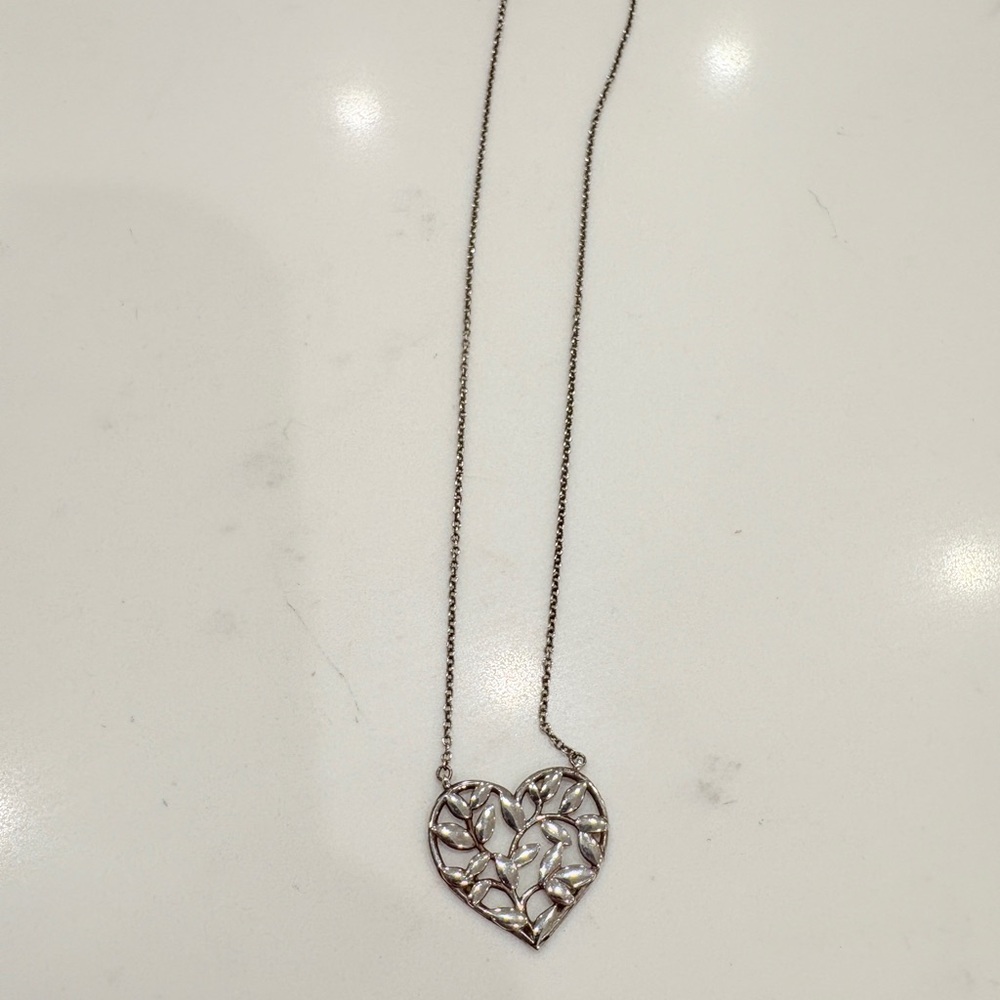 Tiffany & Co Paloma Picasso Olive Leaf Heart Pendant - Picture 3 of 7